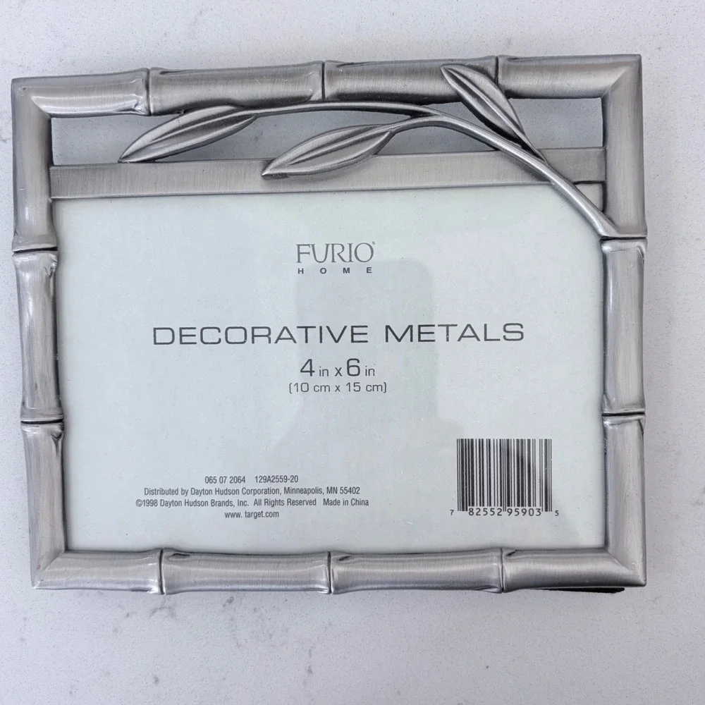 Furio Home Silver Metal Bamboo Leaf Picture Frame 4x6 Decorative Vintage 1998‎